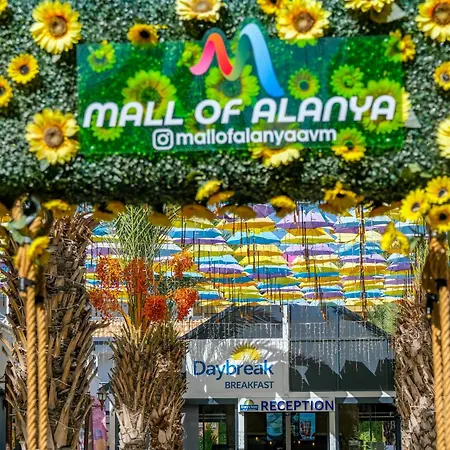 Days By Wyndham Апарт-отель 4*